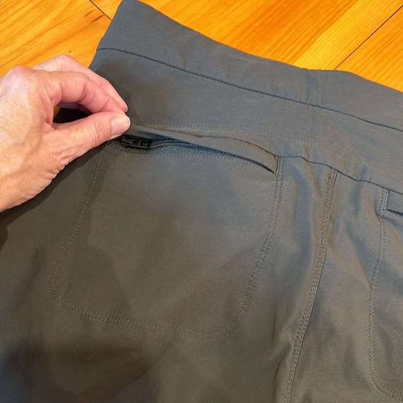 ATHLETA 6 Olive Green Wander Utility Pant - Picture 4 of 8